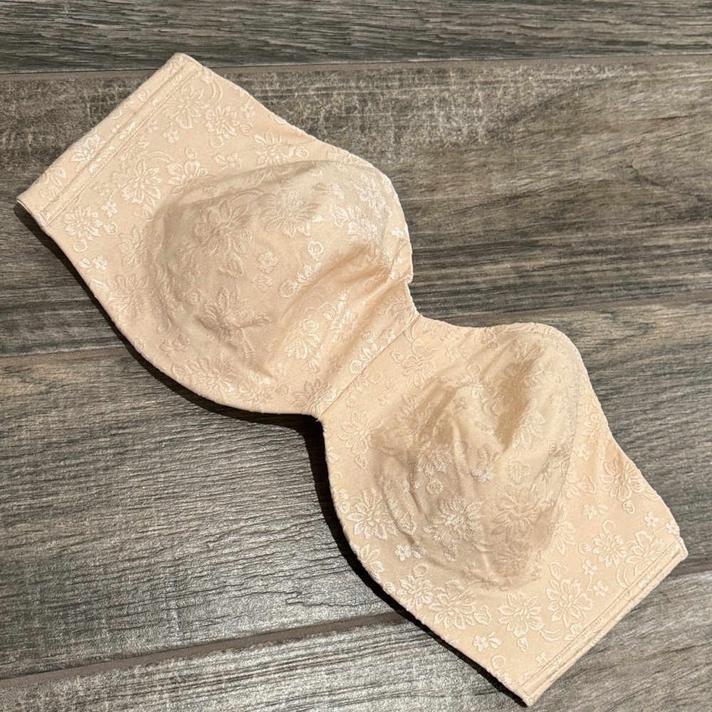 Delimira Beige Seamless Floral Lace Bandeau Bra - 42DD